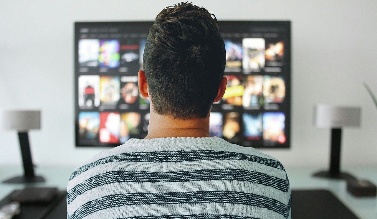Como baixar aplicativo na TV Philco e assistir programas?